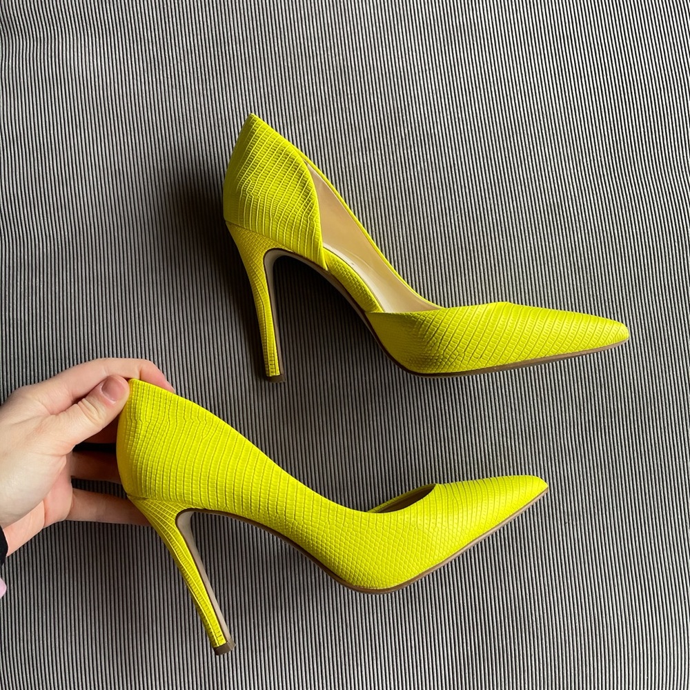 Yellow Jessica Simpson Heels